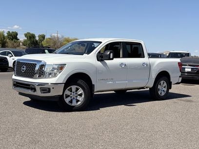 Used 2018 Nissan Titan SV w/ SV Convenience Package