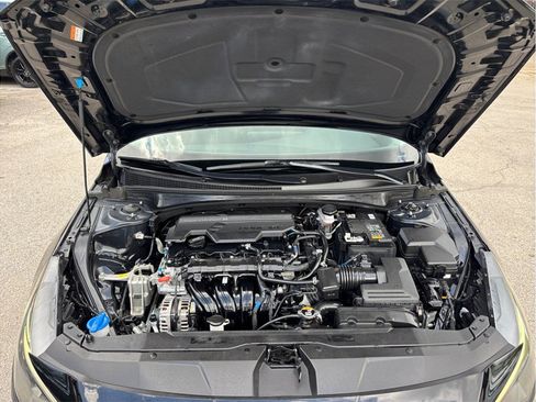 Used 2023 Hyundai Elantra SEL FWD image 39