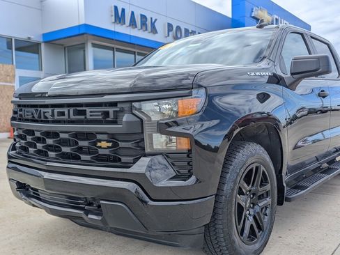 Used 2022 Chevrolet Silverado 1500 Custom image 15