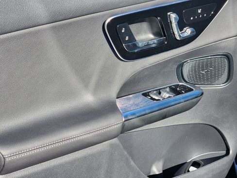 New 2026 Mercedes-Benz GLC 300 4MATIC image 10