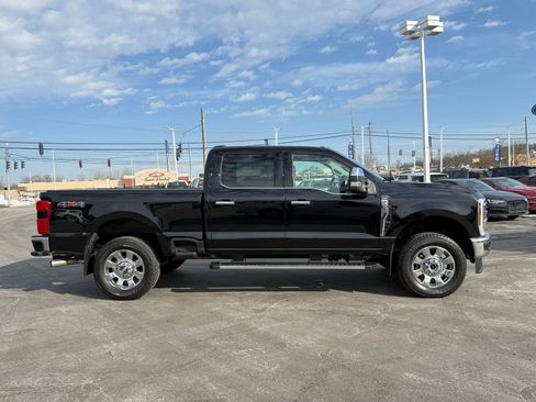 Used 2025 Ford F250 Lariat w/ Chrome Package image 2