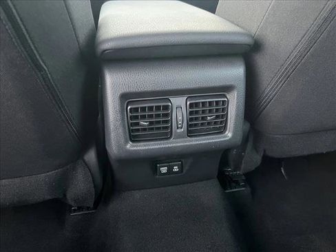 Used 2025 Toyota Camry LE image 21