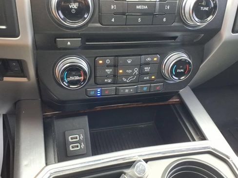 Used 2017 Ford F450 Platinum w/ Platinum Ultimate Package AWD/4WD image 26