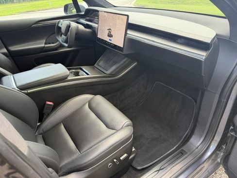 Used 2022 Tesla Model X Plaid AWD/4WD image 16