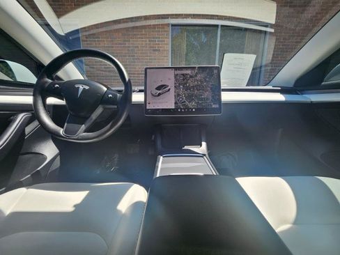 Used 2023 Tesla Model 3 Standard Range RWD image 31