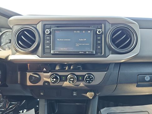 Used 2016 Toyota Tacoma SR5 w/ SR5 Appearance Package (SN) RWD image 17