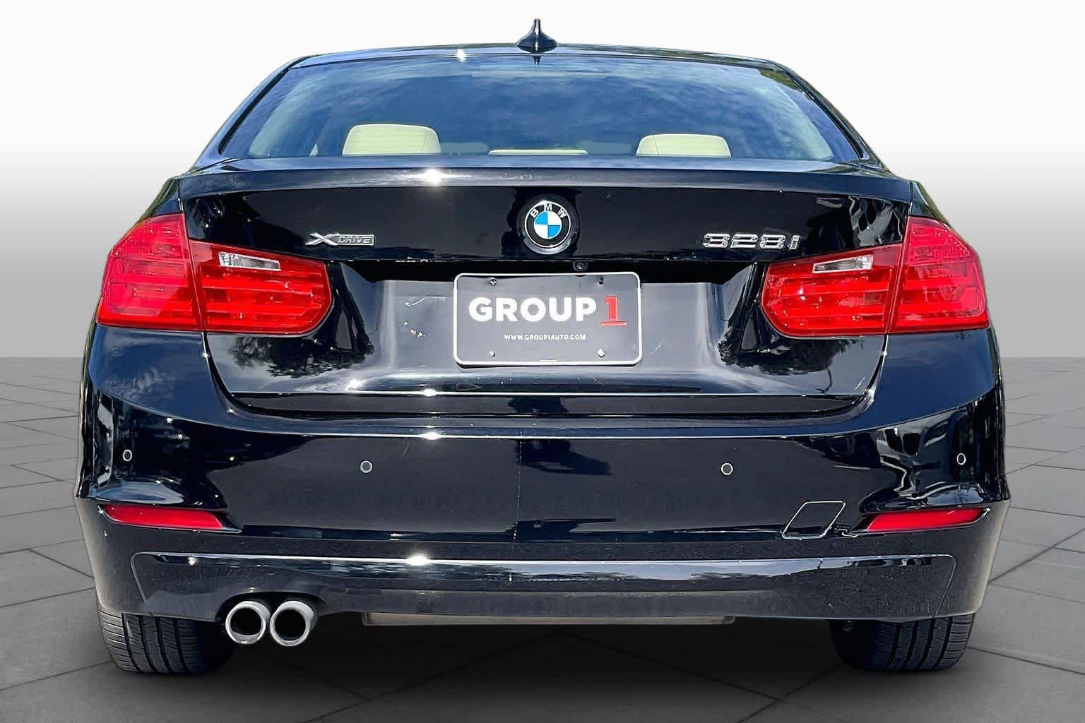 Used 2015 BMW 328i xDrive Sedan AWD/4WD image 4