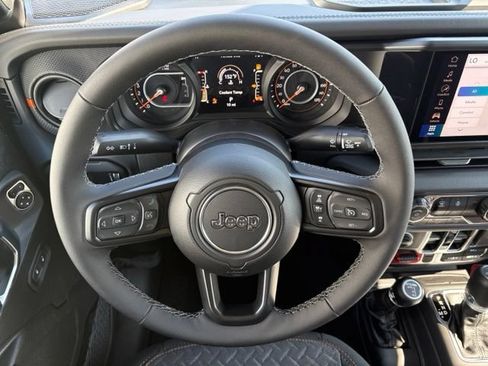 New 2026 Jeep Gladiator Mojave w/ Safety Group AWD/4WD image 23