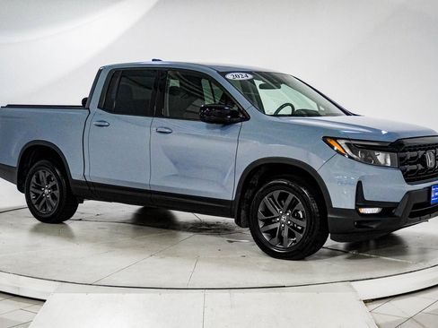 Used 2024 Honda Ridgeline Sport image 11