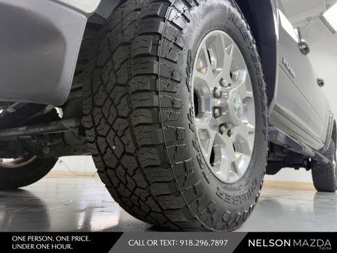 Used 2021 RAM 2500 Laramie AWD/4WD image 12