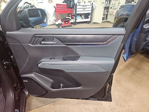 New 2026 GMC Acadia AT4 w/ Luxury Package AWD/4WD image 31