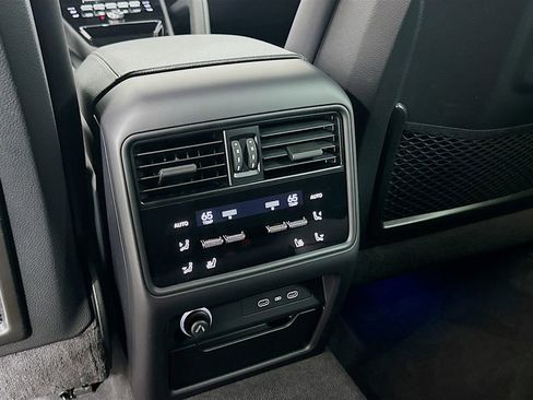 New 2026 Porsche Cayenne Coupe AWD/4WD image 26