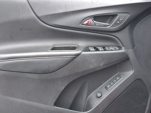 Used 2023 Chevrolet Equinox Premier AWD/4WD image 13