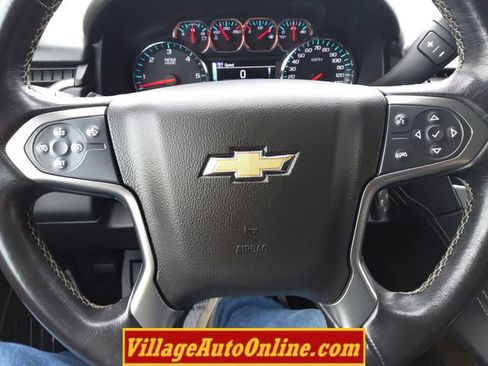 Used 2020 Chevrolet Suburban LT image 43