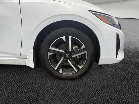 Used 2024 Nissan Sentra SV image 11