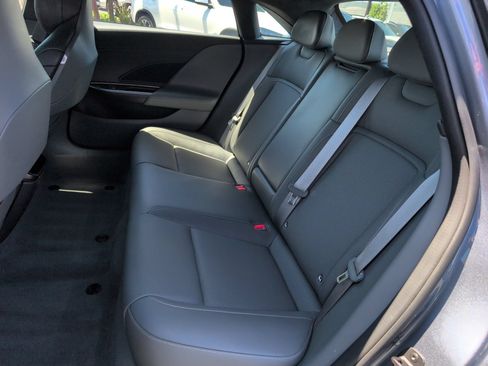 Used 2024 Lucid Air Touring AWD/4WD image 29