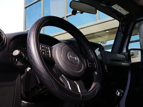 Used 2015 Jeep Wrangler Unlimited Sport w/ Max Tow Package AWD/4WD image 40