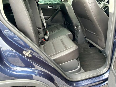 Used 2016 Volkswagen Tiguan SE image 15