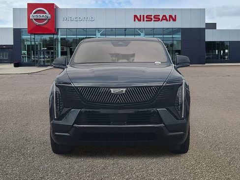 Used 2026 Cadillac Escalade IQ Sport 2 AWD/4WD image 2