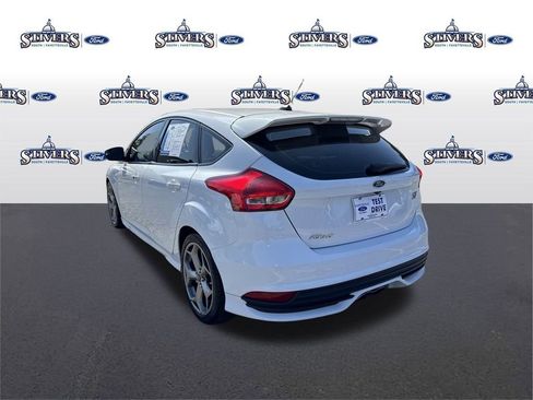Used 2017 Ford Focus ST image 7