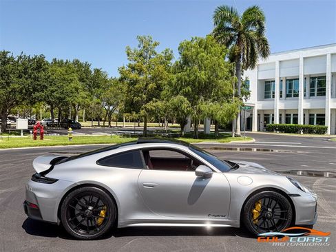 Used 2025 Porsche 911 Carrera 4 GTS AWD/4WD image 59