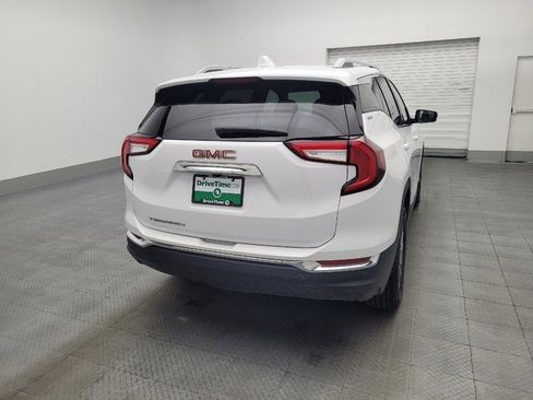 Used 2024 GMC Terrain SLT image 7