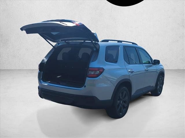 New 2026 Honda Pilot Sport image 2