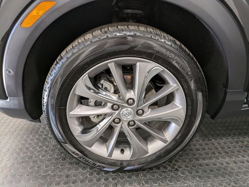 Used 2022 Buick Encore GX Essence w/ Advanced Technology Package image 7