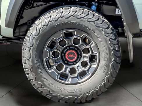 Certified 2023 Toyota Tacoma TRD Off-Road AWD/4WD image 24