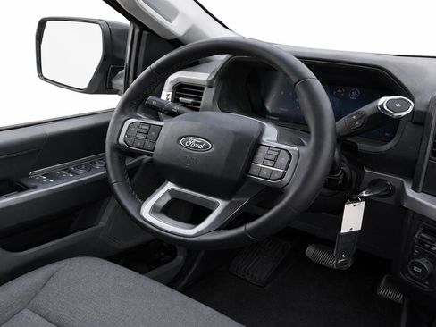 Used 2025 Ford F150 XLT w/ Equipment Group 301A Standard AWD/4WD image 17