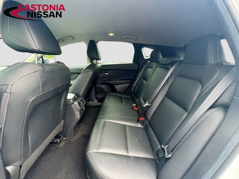 Used 2025 Nissan Murano SV FWD image 32