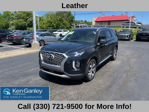 Used 2022 Hyundai Palisade SEL w/ Premium Package FWD image 2