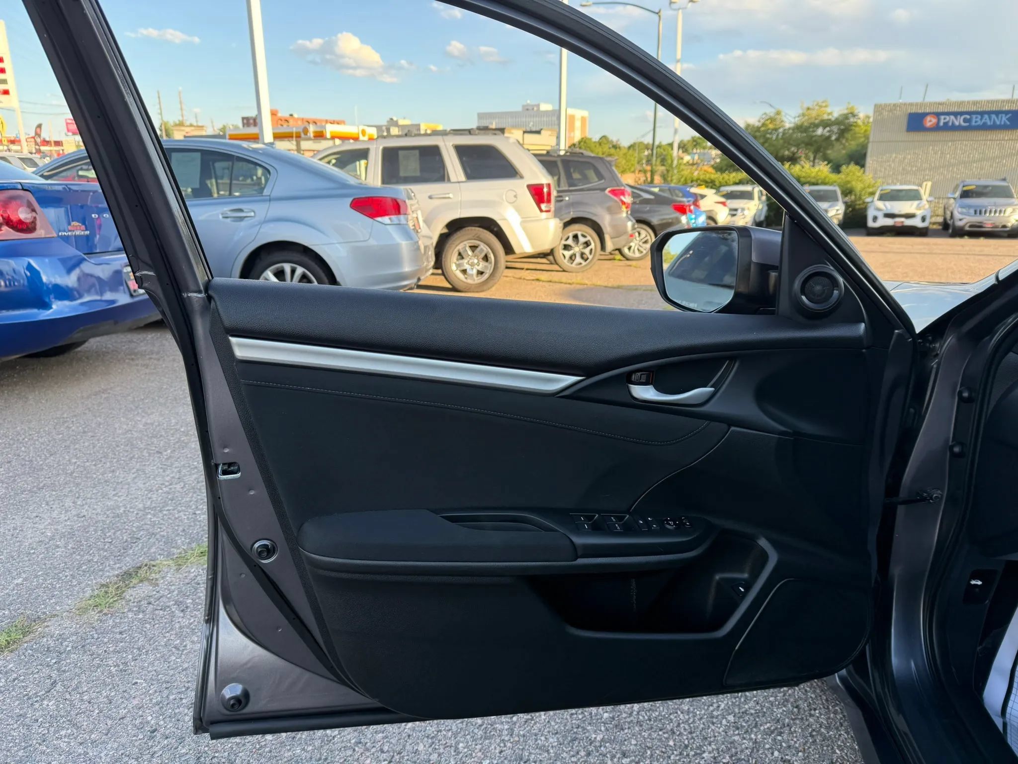 Used 2018 Honda Civic EX image 12