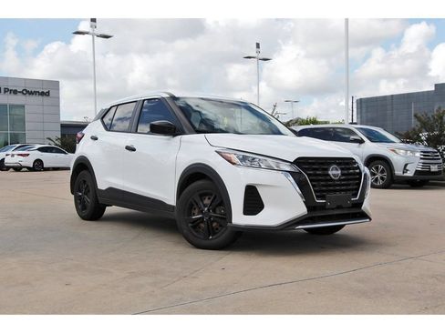 Used 2024 Nissan Kicks S FWD image 1