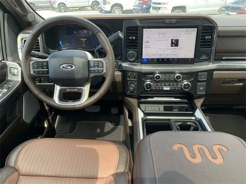 Used 2025 Ford F350 King Ranch w/ FX4 Off-Road Package image 16