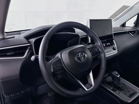 Certified 2026 Toyota Corolla Cross XLE AWD/4WD image 4