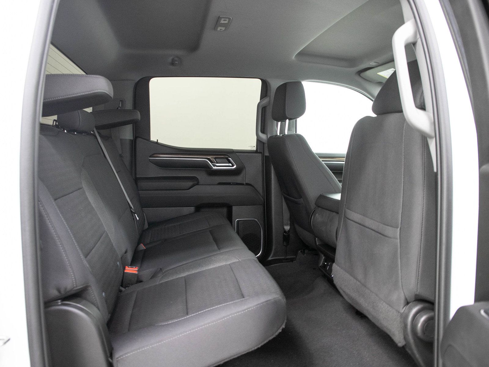 Used 2023 Chevrolet Silverado 1500 LT AWD/4WD image 14