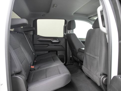 Used 2023 Chevrolet Silverado 1500 LT AWD/4WD image 14