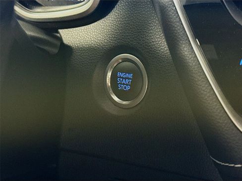 Used 2022 Toyota Corolla SE FWD image 11