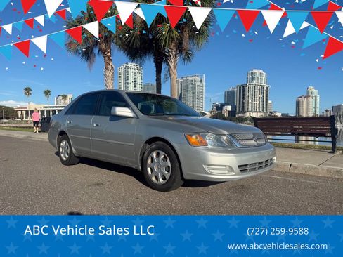 Used 2001 Toyota Avalon XLS image 1