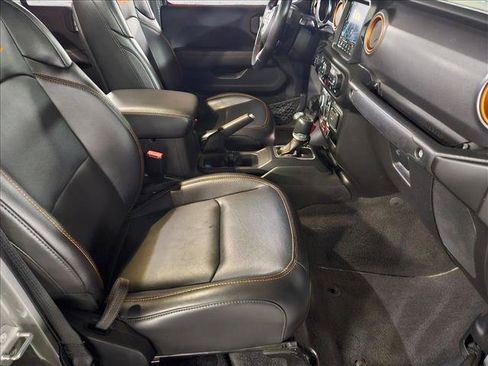 Used 2023 Jeep Gladiator Mojave w/ Cold Weather Group AWD/4WD image 20