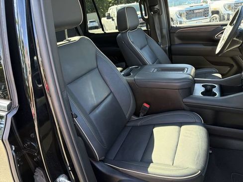 Certified 2024 GMC Yukon SLT w/ SLT Premium Package AWD/4WD image 27