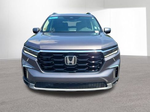Used 2025 Honda Pilot Touring image 18