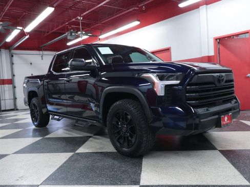 Used 2022 Toyota Tundra SR5 AWD/4WD image 2