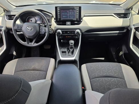 Used 2021 Toyota RAV4 XLE FWD image 9