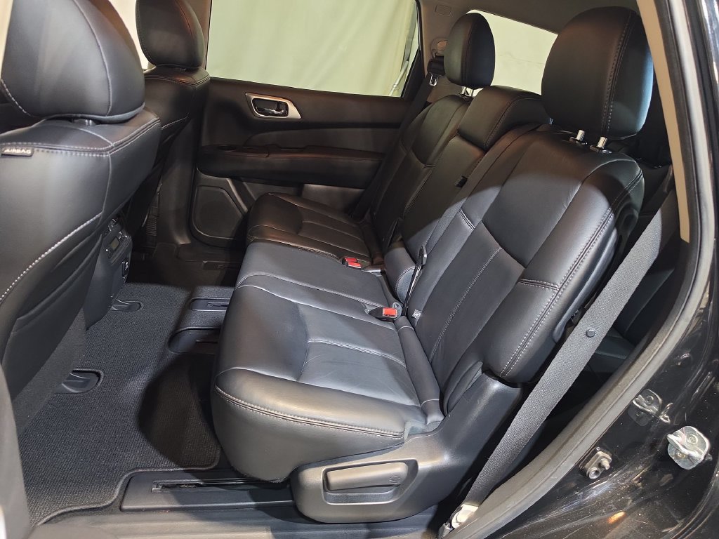 Used 2015 Nissan Pathfinder SL FWD image 23