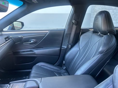 Used 2019 Lexus ES 350 F Sport w/ Accessory Package 2 FWD image 24