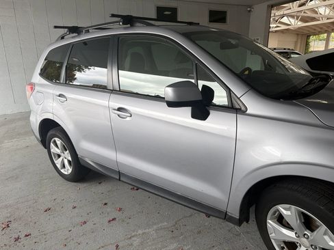 Used 2016 Subaru Forester 2.5i Premium w/ All-Weather Package AWD/4WD image 9