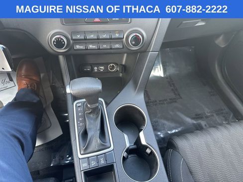 Used 2019 Kia Sportage LX AWD/4WD image 12