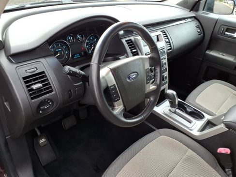 Used 2010 Ford Flex SE FWD image 17